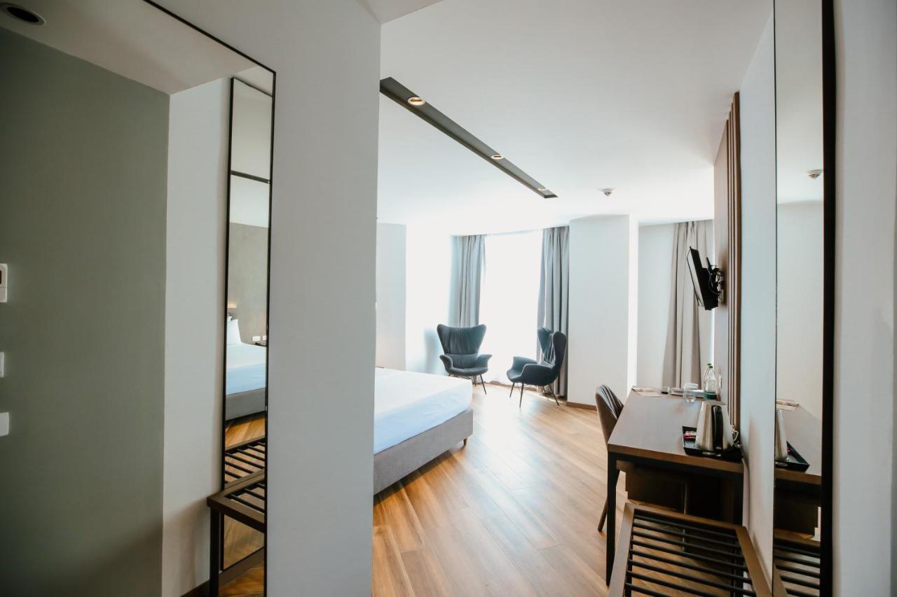 Klajdi Resort & Spa โกเลม ภายนอก รูปภาพ A room at the hotel