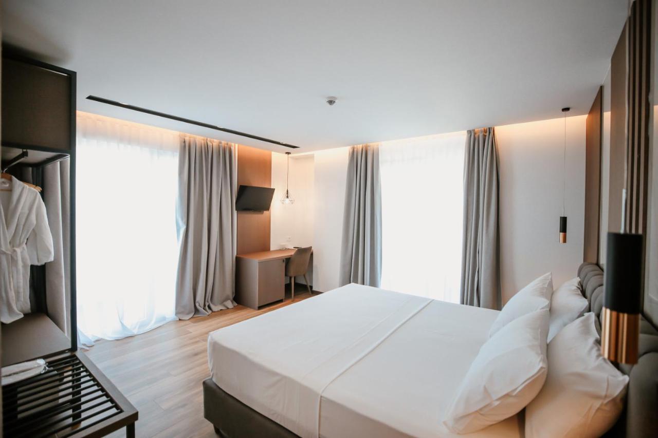 Klajdi Resort & Spa โกเลม ภายนอก รูปภาพ A room at the hotel