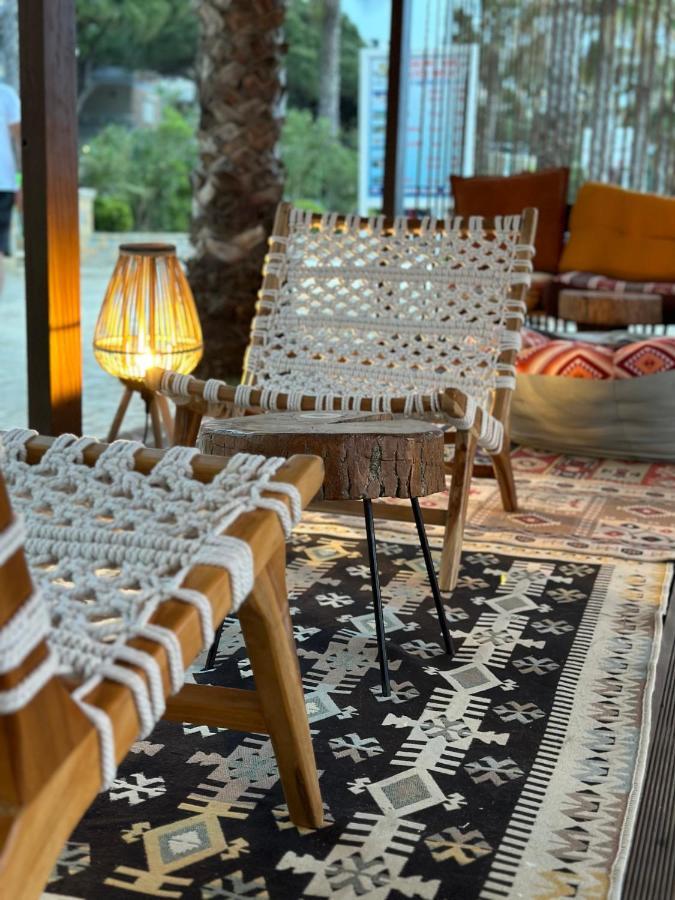 Klajdi Resort & Spa โกเลม ภายนอก รูปภาพ Macrame furniture